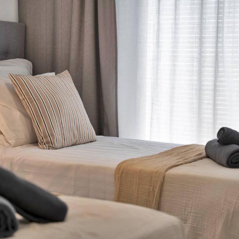 Cozy Calahonda Apt w Sea Views, Pool and Sunsets - Single Room - 20