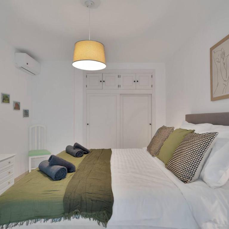 Cozy Calahonda Apt w Sea Views, Pool and Sunsets - Single Room - 30