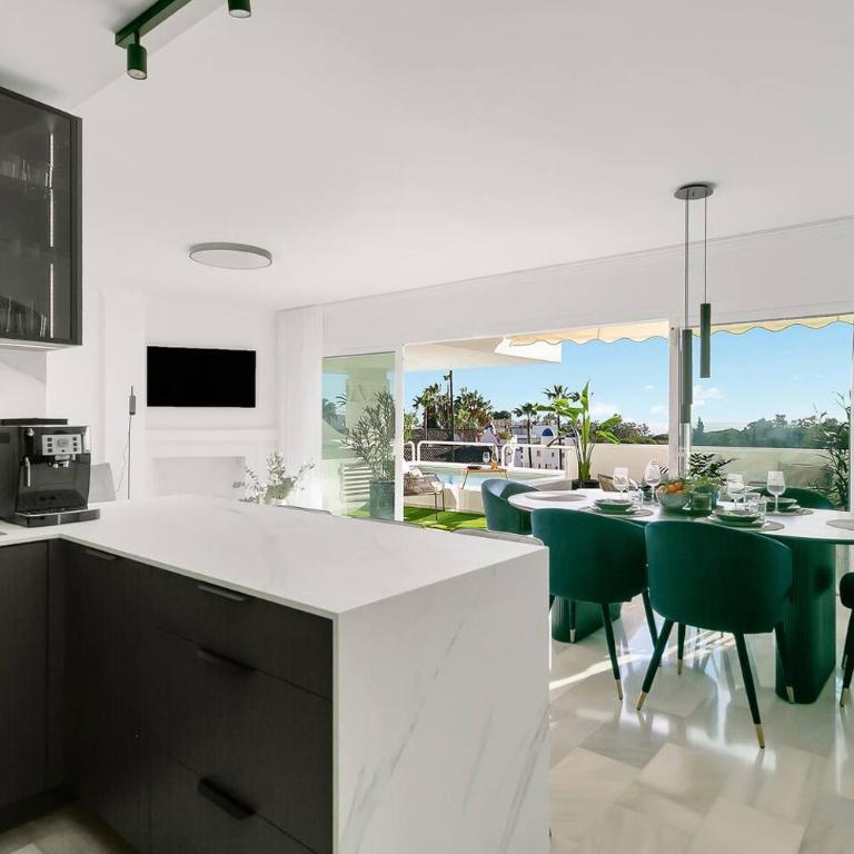 Modern Sea View Apt with Splash Pool in Calahonda - Chambre Simple - 21