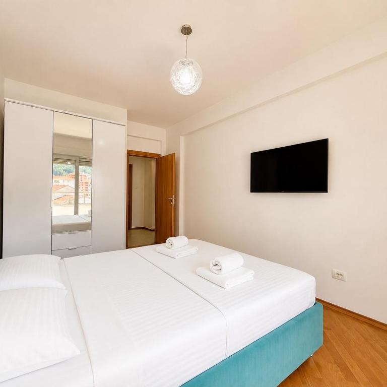 Mercur Luxury 3bdr - Budva - Three-Bedroom Apartment - 18