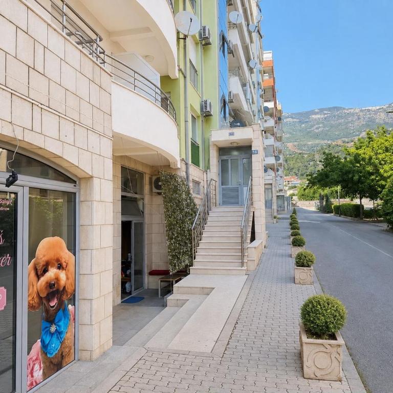 Mercur Luxury 3bdr - Budva - Three-Bedroom Apartment - 30