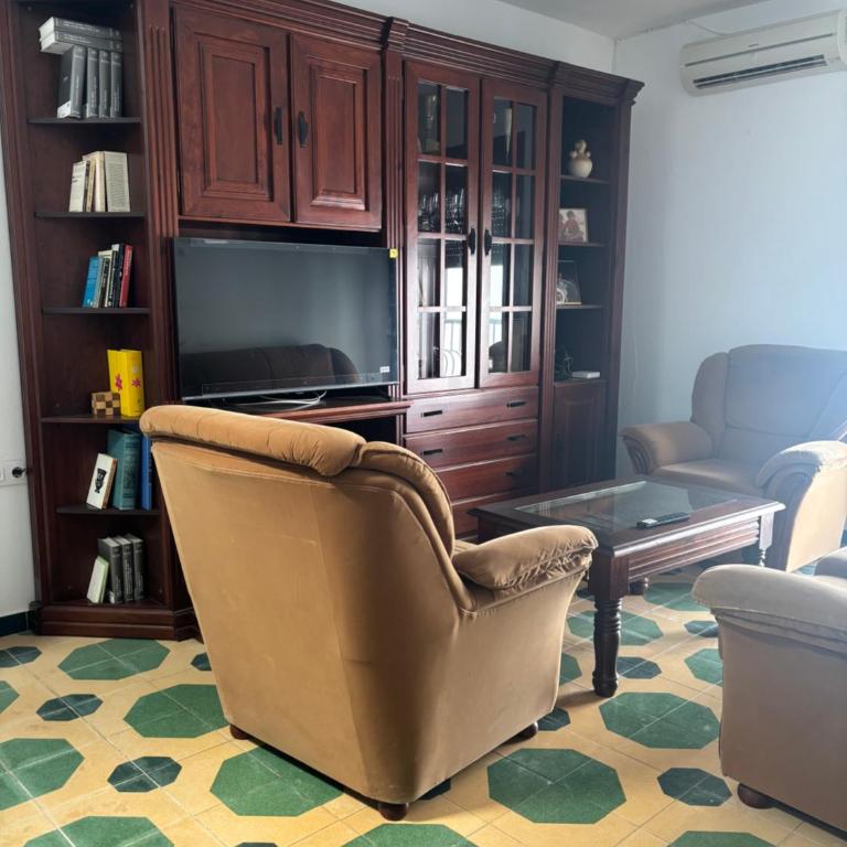 ABA The GRANDMA'S HOUSE - Three-Bedroom Apartment - 7