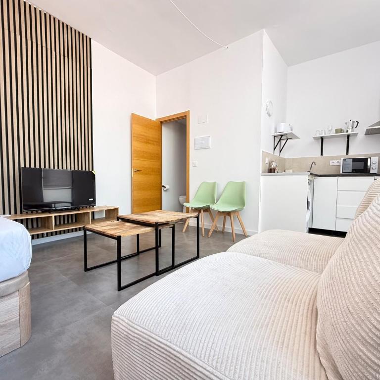 Nova Suites - Los Boliches & Beach - Studio - 4