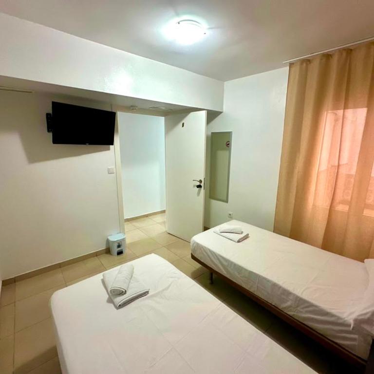 Hostal Alegria Alicante - Doppelzimmer mit Gemeinschaftsbad - 1