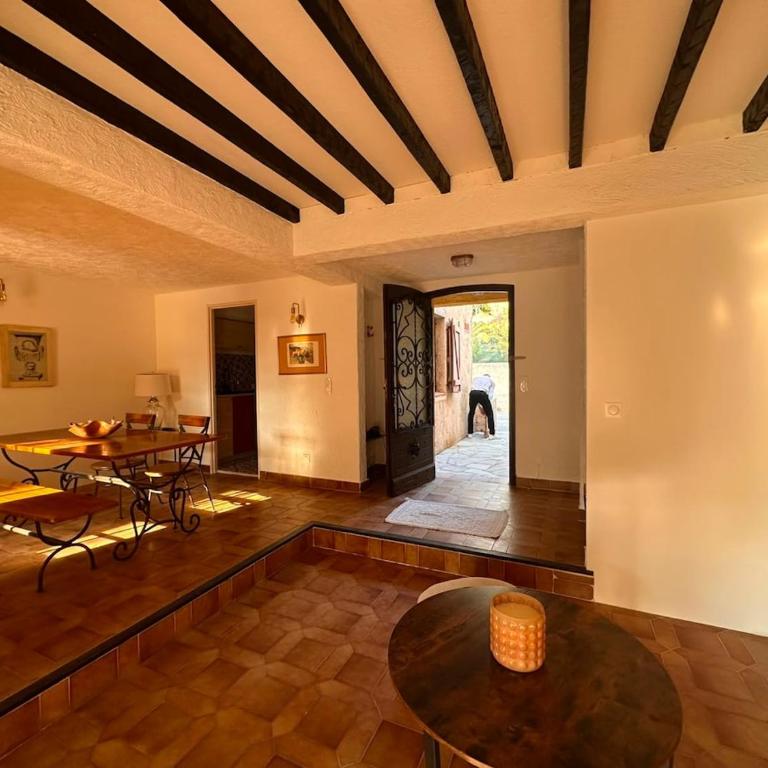 Villa, avec piscine, Proche mer, gare et commerce - Villa 3 Chambres - 25