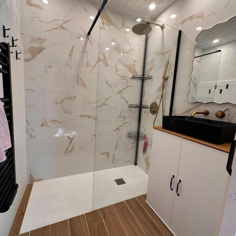 Villa, avec piscine, Proche mer, gare et commerce - Villa 3 Chambres - 21