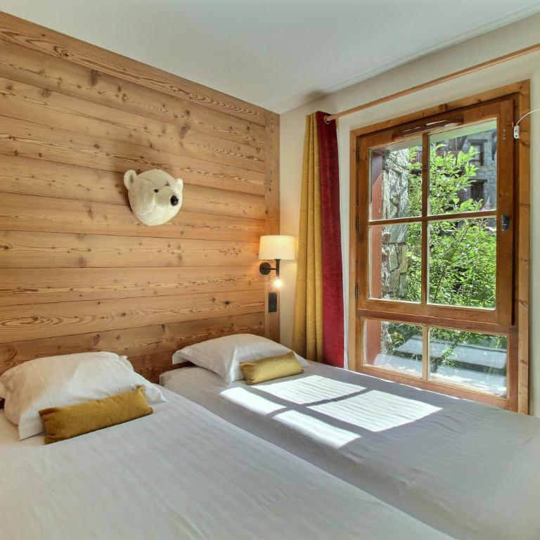 ARC 1950 - Appartement 08 personnes - Départ ski aux pieds - Sauna, Hammam, Jacuzzi, Salle de fitness, Piscine extérieure chauffée - Two-Bedroom Apartment with Terrace - 16