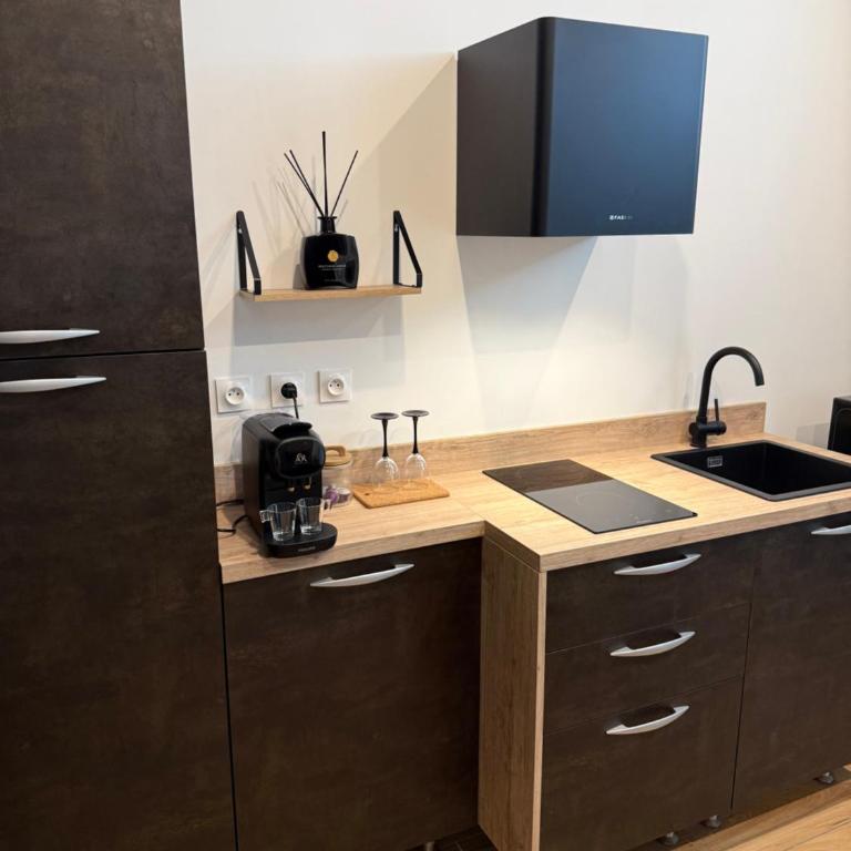 L evazion jacuzzi appartement Grenoble - Appartamento con 1 Camera da Letto - 14