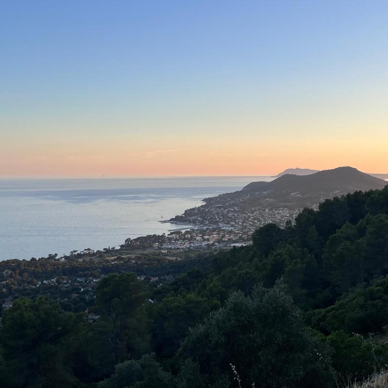 Appart T3 dans villa Carqueiranne La Californie - Appartement 2 Chambres - 1
