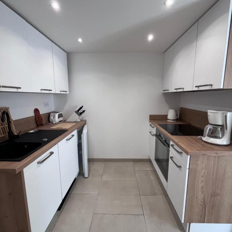 Appart T3 dans villa Carqueiranne La Californie - Appartement 2 Chambres - 13