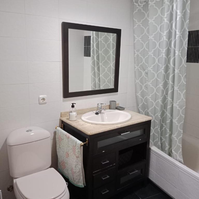 Apartamento en Villajoyosa con piscina - Two-Bedroom Apartment - 43