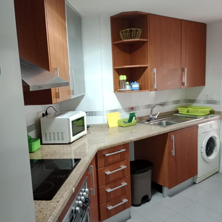 Apartamento en Villajoyosa con piscina - Two-Bedroom Apartment - 22