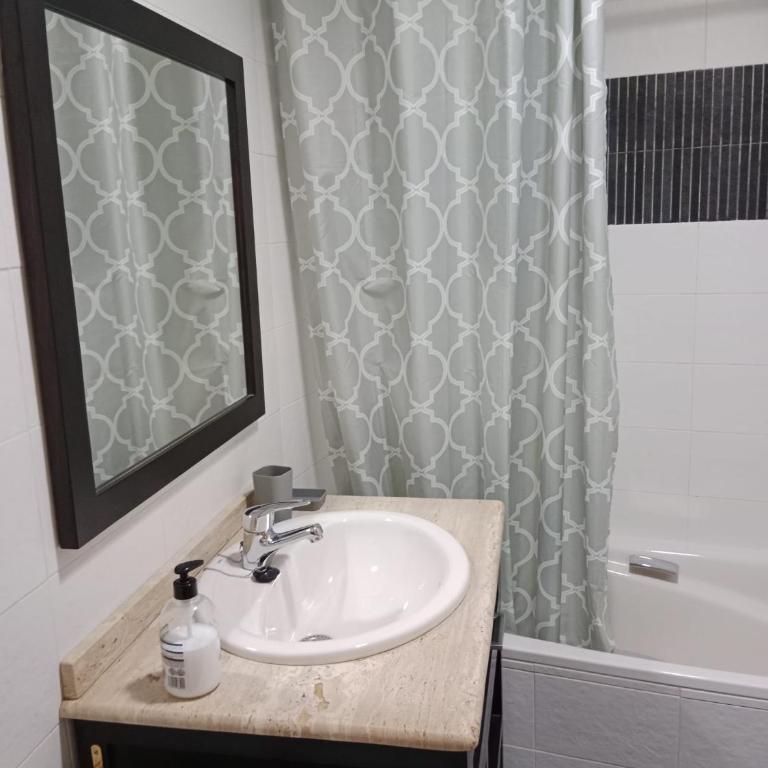Apartamento en Villajoyosa con piscina - Two-Bedroom Apartment - 46