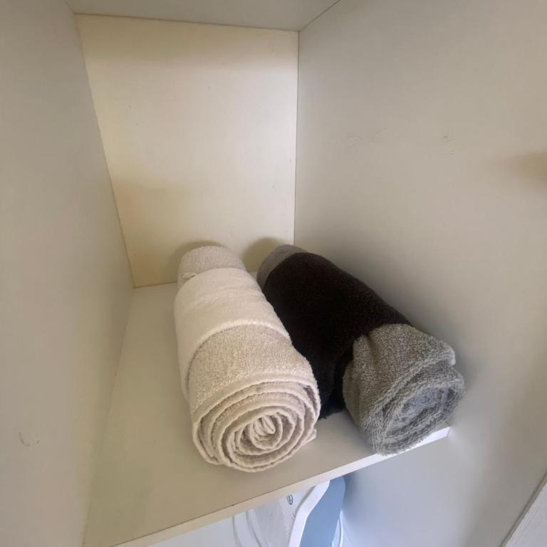 Comoda Habitación doble con baño compartido y estacionamiento gratis - Habitación Doble Estándar con baño compartido - 26