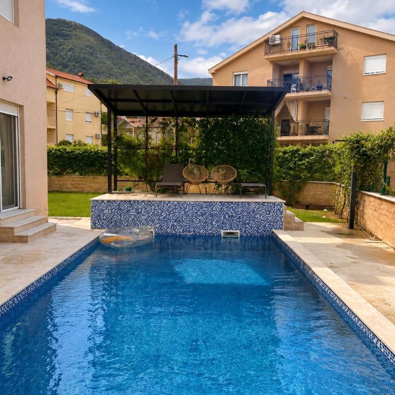 Apart-pool Tivat - Apartman sa 2 Spavaće Sobe - 2