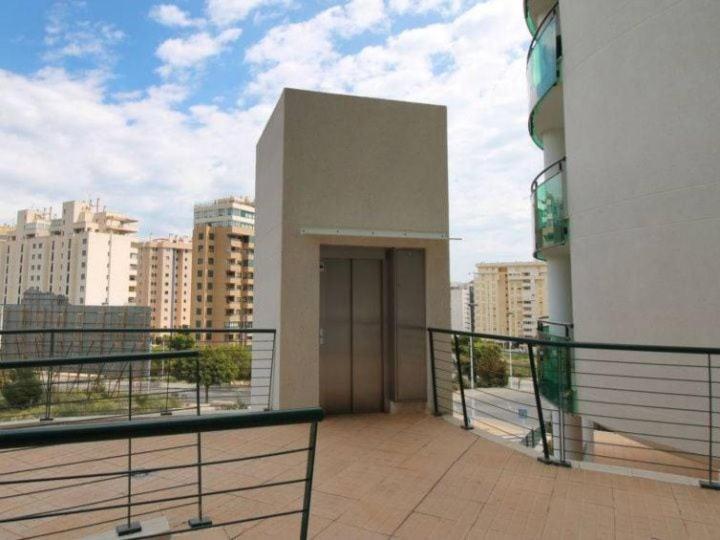 Apartamento en Villajoyosa con piscina - Two-Bedroom Apartment - 61
