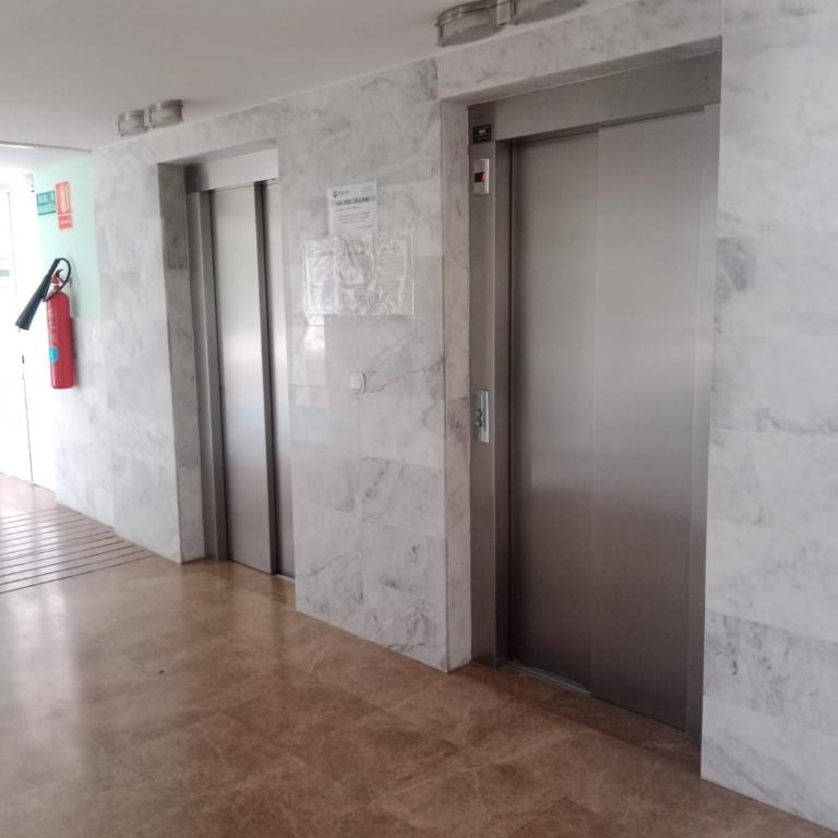 Apartamento en Villajoyosa con piscina - Two-Bedroom Apartment - 2