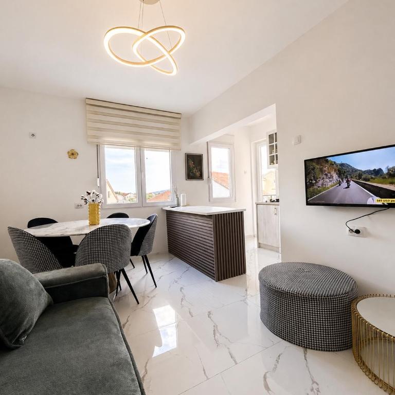 Apart-pool Tivat - Apartman sa 2 Spavaće Sobe - 12