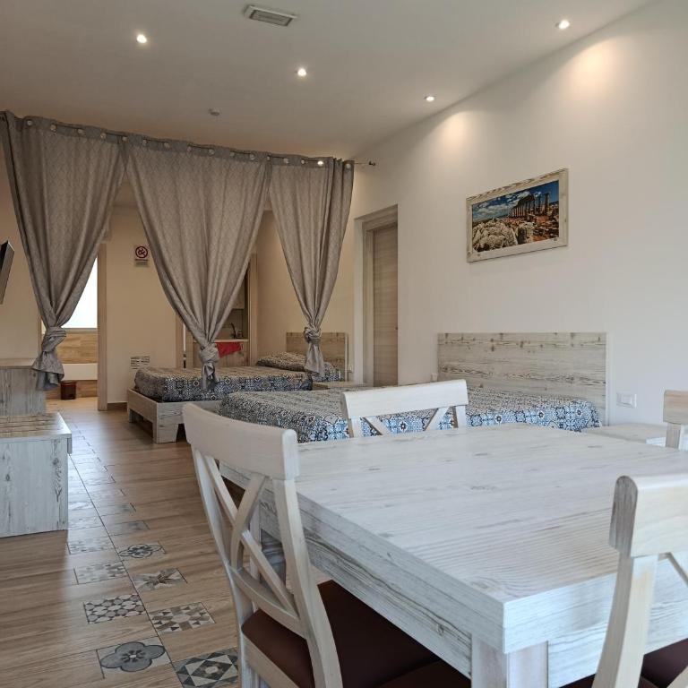 Sicily Rooms Appartamenti - Vierbettzimmer - 5