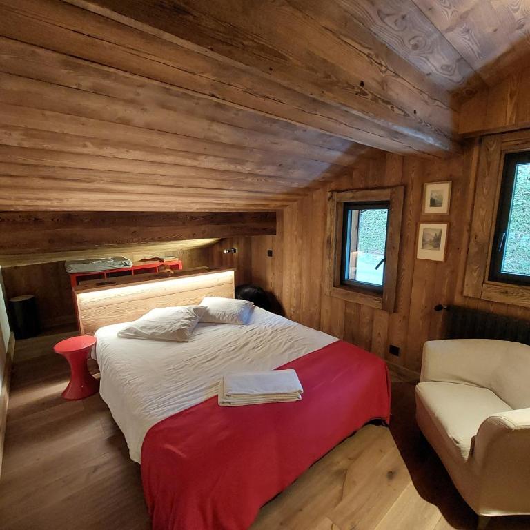 CHALET CHALEUREUX Vallée DE CHAMONIX 4CH 4SDB SAUNA - Chalet - 11