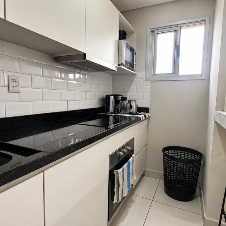 Laureles Stay - One-Bedroom Apartment with Balcony and City View - 6