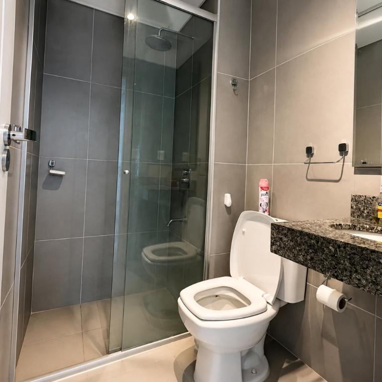 Laureles Stay - One-Bedroom Apartment with Balcony and City View - 4
