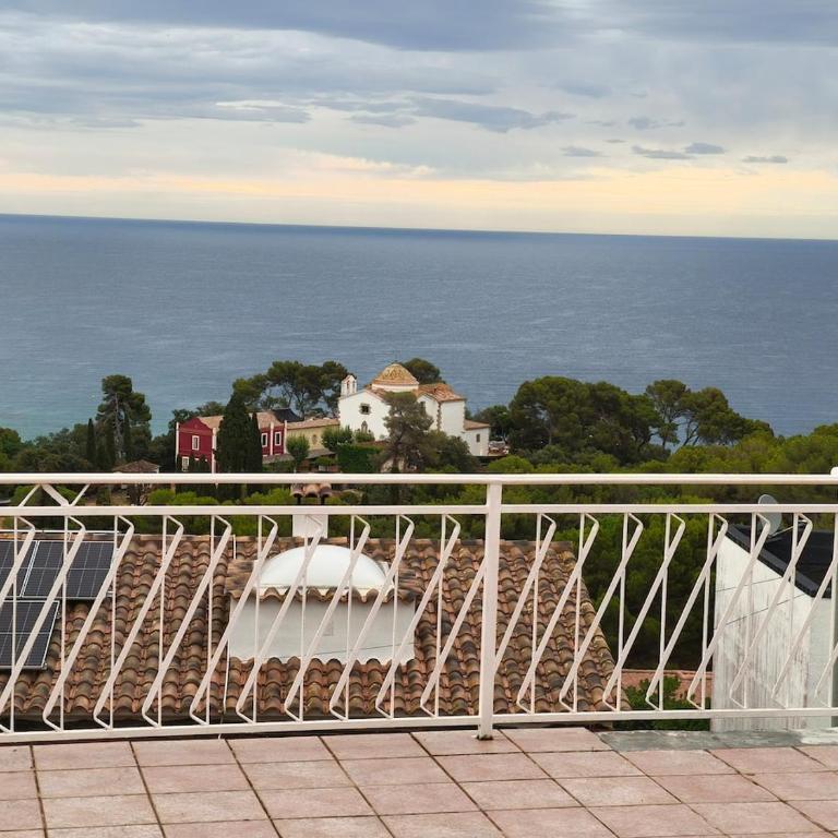 Villa near the beach with fantastic sea views with swimming pool - Villa - 31
