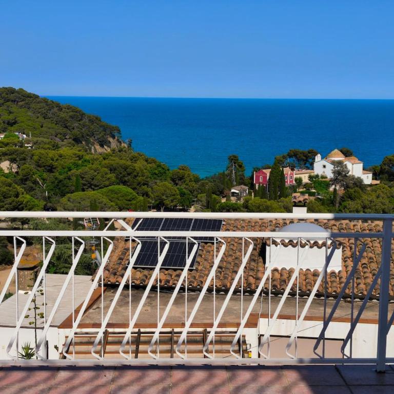 Villa near the beach with fantastic sea views with swimming pool - Villa - 1