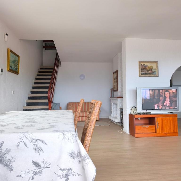 Villa near the beach with fantastic sea views with swimming pool - Villa - 40