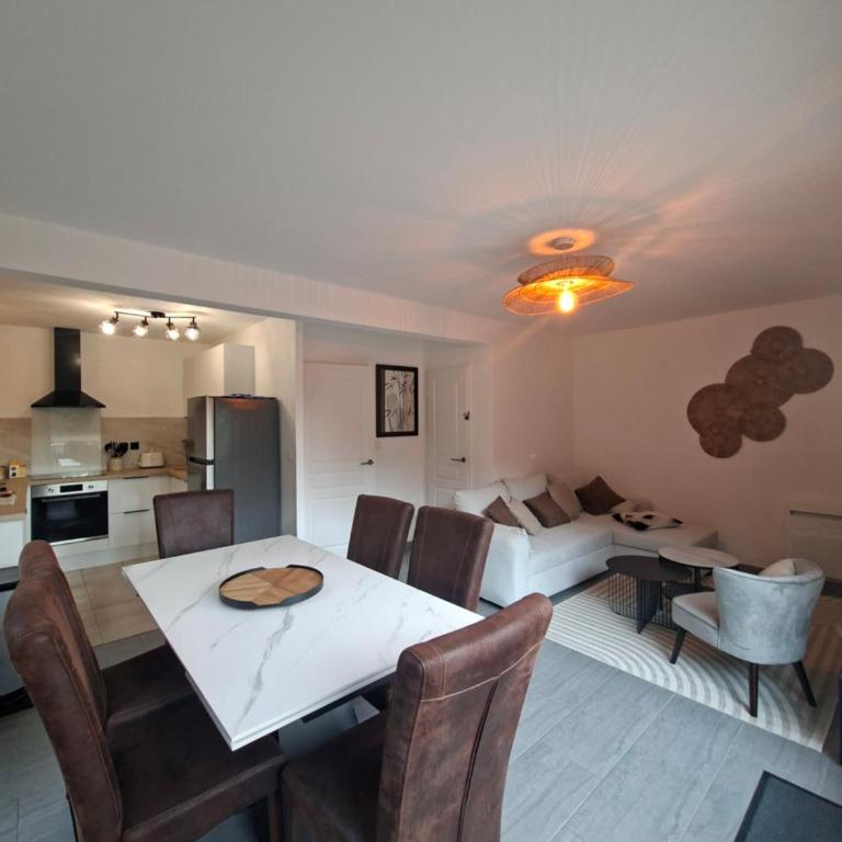 Grand appartement 3 chambres avec terrasse - Apartment mit 3 Schlafzimmern - 16