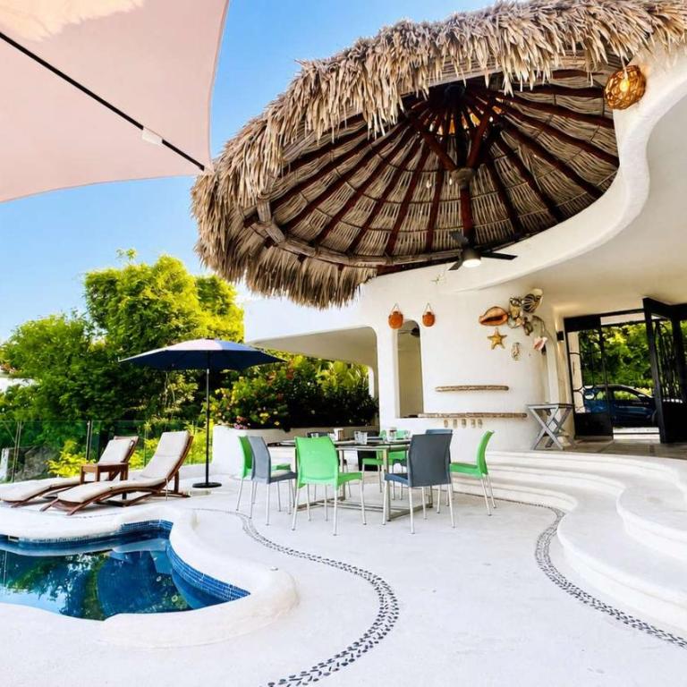 7BR Villa with Private Pool & Spectacular Views - Villa - 22