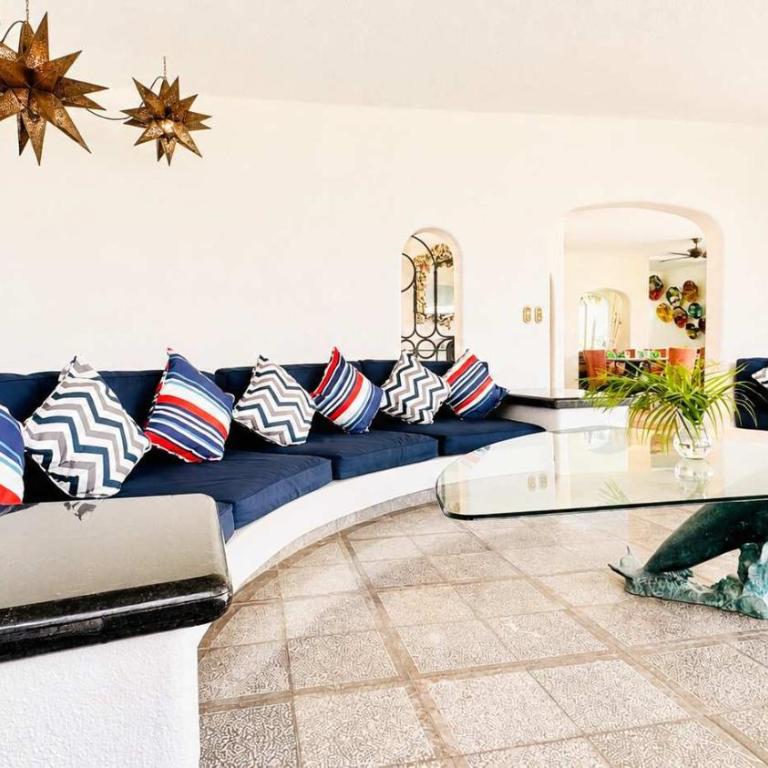 7BR Villa with Private Pool & Spectacular Views - Villa - 23