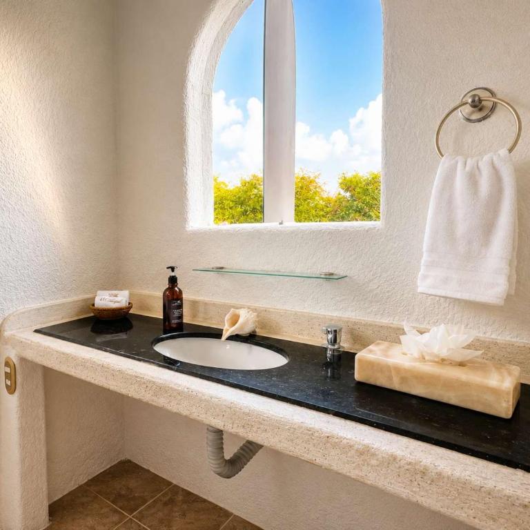 7BR Villa with Private Pool & Spectacular Views - Villa - 27
