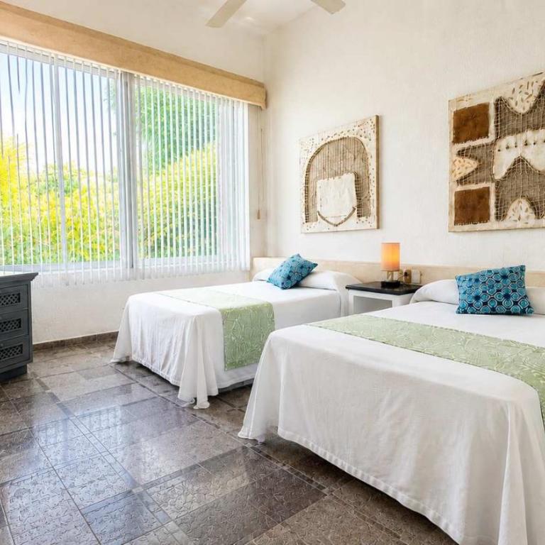 7BR Villa with Private Pool & Spectacular Views - Villa - 29