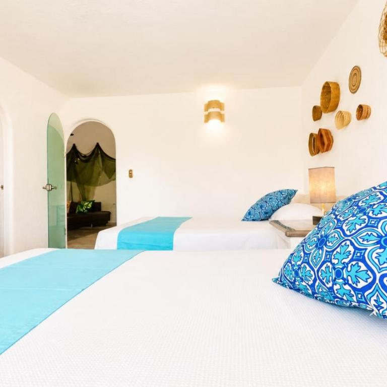 7BR Villa with Private Pool & Spectacular Views - Villa - 33