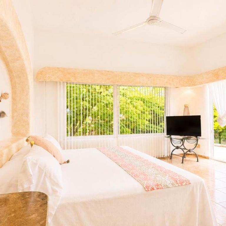 7BR Villa with Private Pool & Spectacular Views - Villa - 3