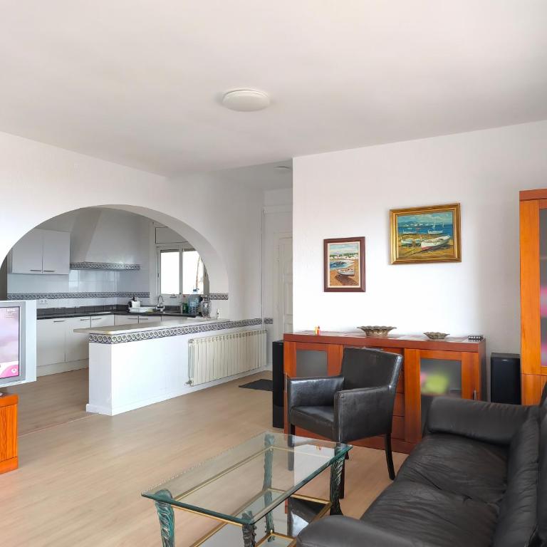 Villa near the beach with fantastic sea views with swimming pool - Villa - 5