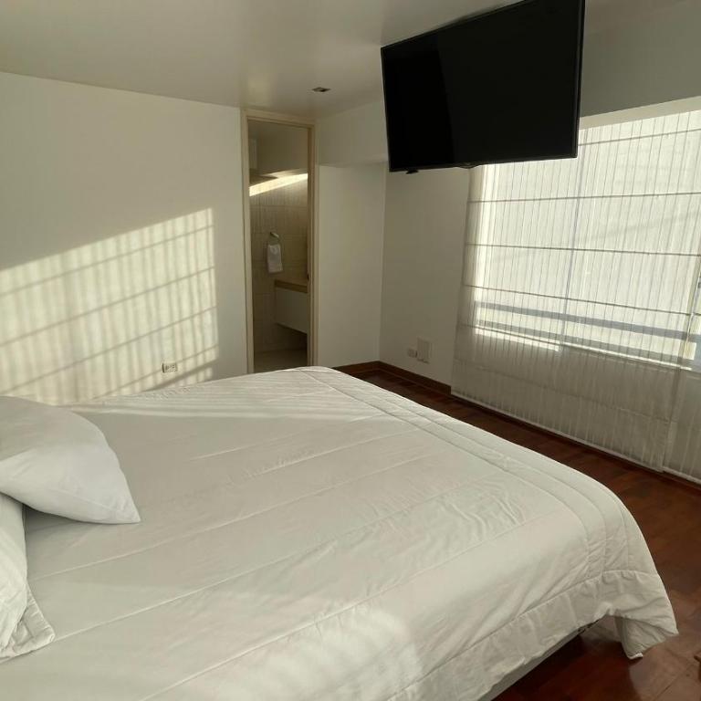 Dpto 4BR 12PAX Miraflores - Four-Bedroom Deluxe Apartment - 2