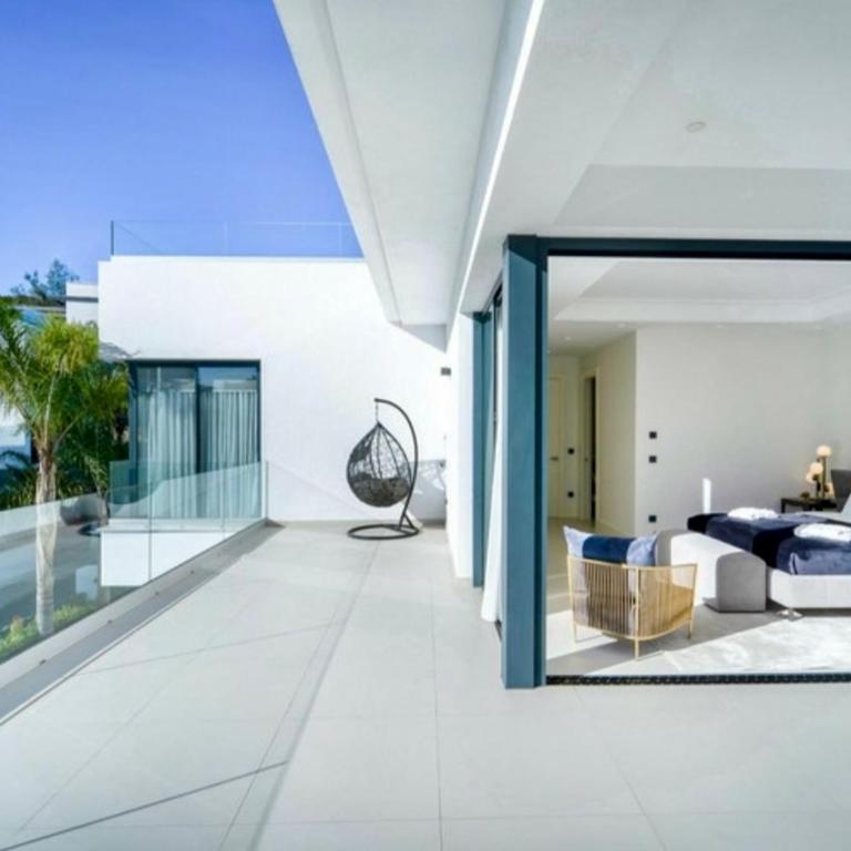 Luxury Villa with private pool - Villa - 5