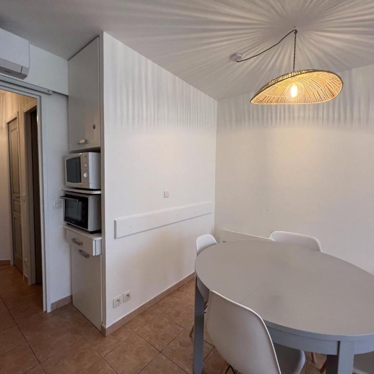 Appartement au Hameau des Issambres Le Pamakior - Appartement - Rez-de-Chaussée - 4
