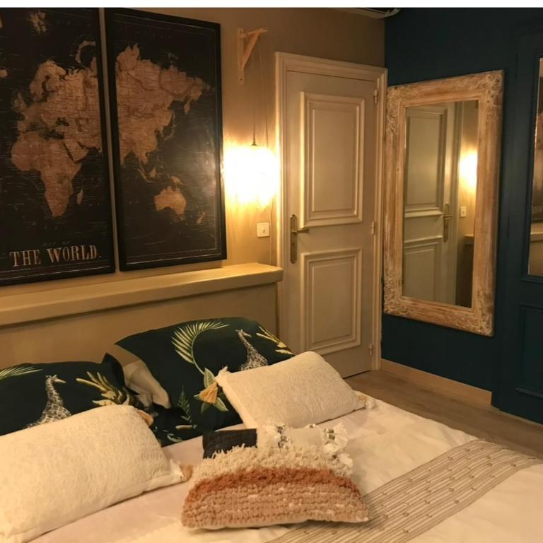 Villa piscine jacuzzi Mas la Bregeonière - Chambre Double avec Salle de Bains Privative - 1