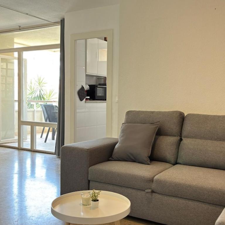 Beach Apartment with pool - La Carihuela - Apartamento de 1 dormitorio - 2
