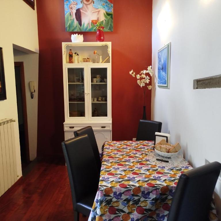Casa Quaratesi - Two-Bedroom Apartment with Terrace - 40