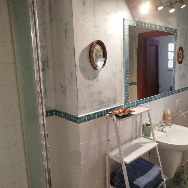 Casa Quaratesi - Two-Bedroom Apartment with Terrace - 51
