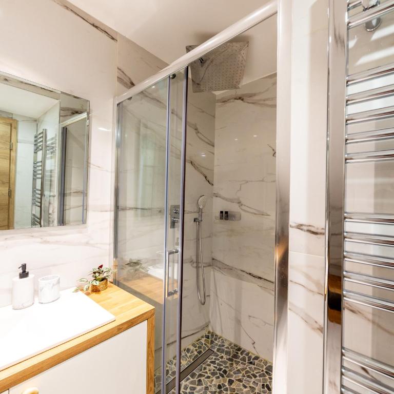 2 Pièces de 60m2 - Appartement 1 Chambre - 14