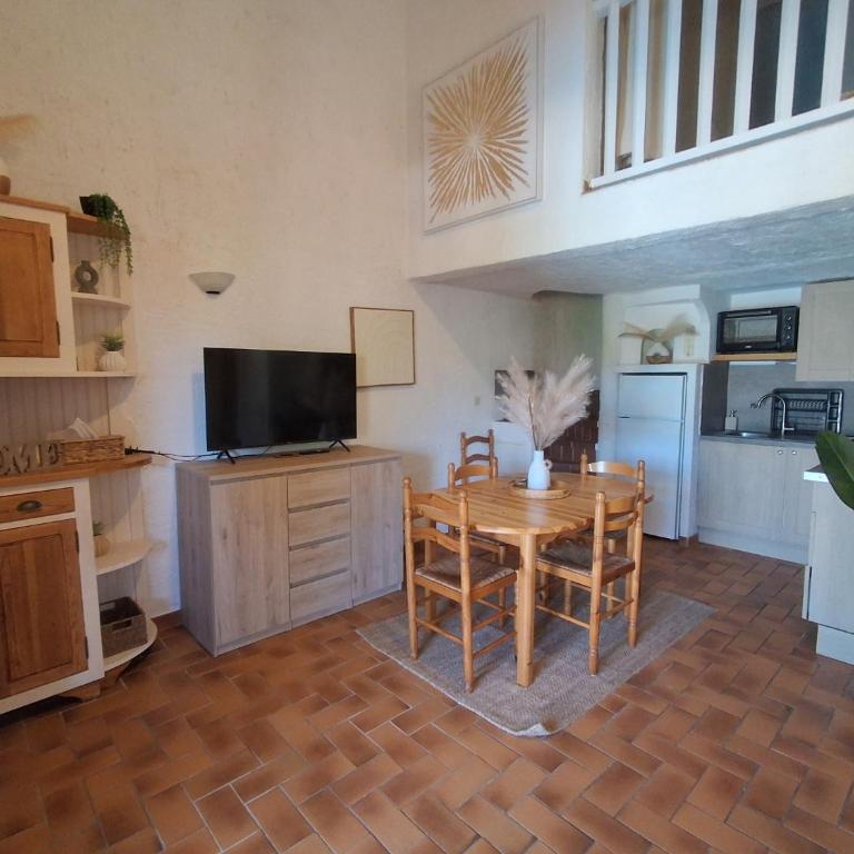 Duplex T3 à St Aygulf avec piscine et à 500m de la mer - Appartamento con 3 Camere da Letto - 17