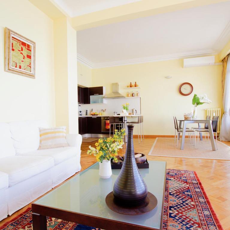 Seafront Flat on the Promenade - Next to Negresco - Appartement 2 Chambres avec Balcon et Vue sur la Mer - 9