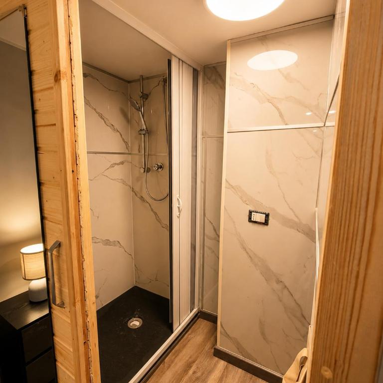 ZONA NAVIGLI Design Loft , Proiettore schermo 80" - Apartamento de 2 dormitorios - 16