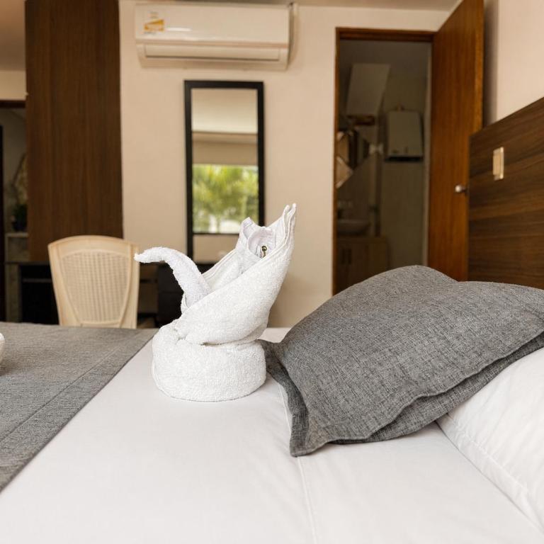 Hotel Laureles Palo Alto - Deluxe Double Room - 12