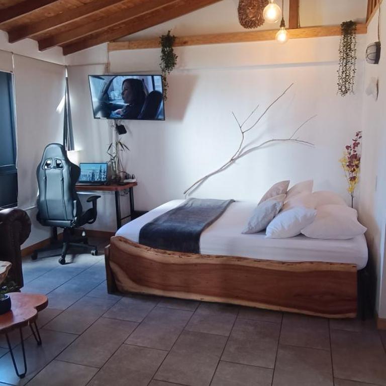 Cabañas lobo blanco - Laureles Medellín - Studio Apartment with Balcony - 18